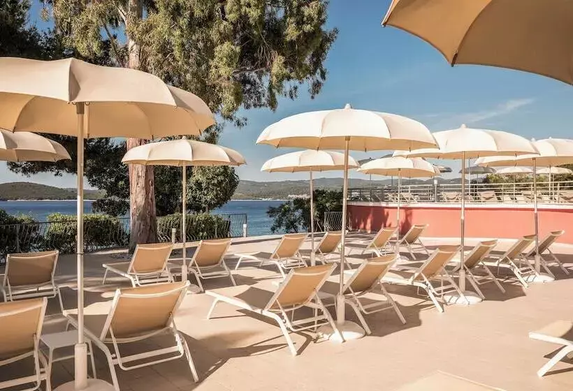 Hotelli Aminess Younique Bellevue