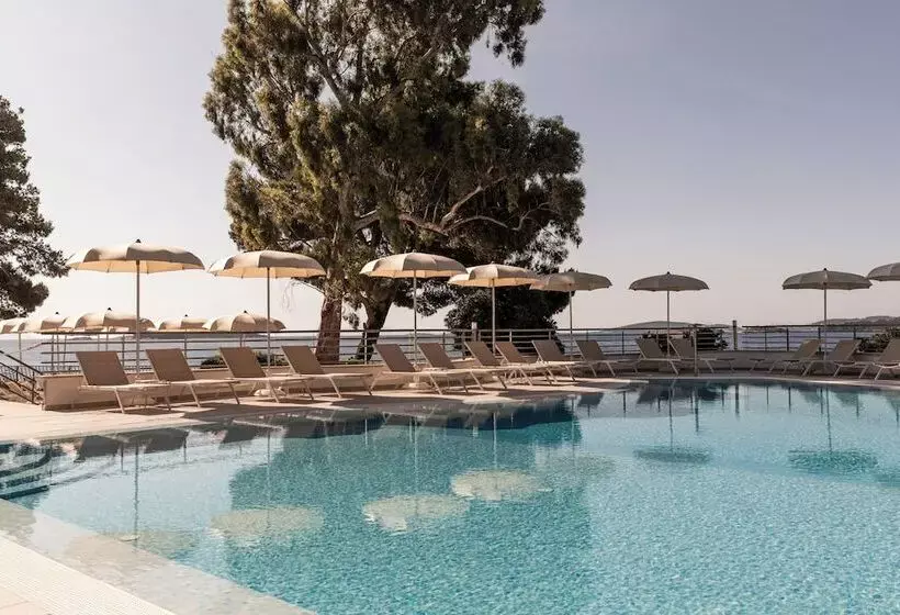 Hotelli Aminess Younique Bellevue