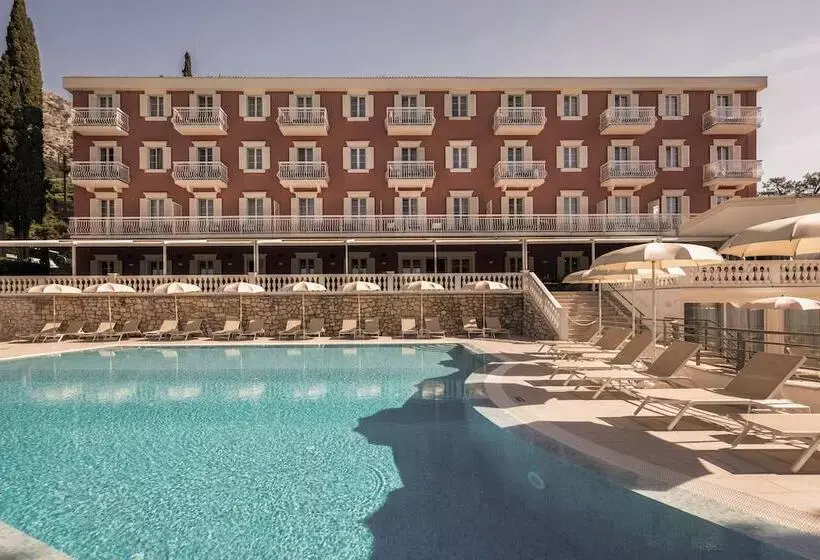 Hotelli Aminess Younique Bellevue