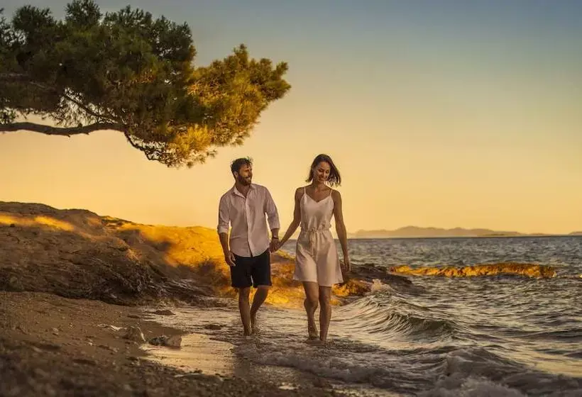 Hotelli Aminess Younique Bellevue