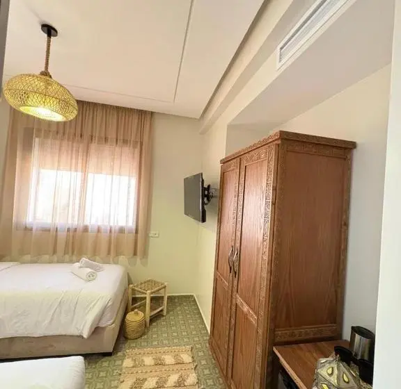 ベッドアンドブレックファースト Paradise Blue Wave Hostel   Guest House