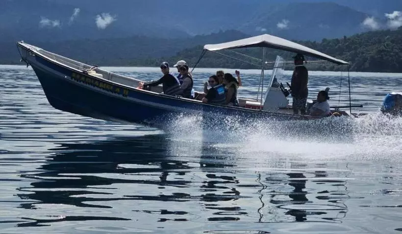 ホテル Bahía Yubarta