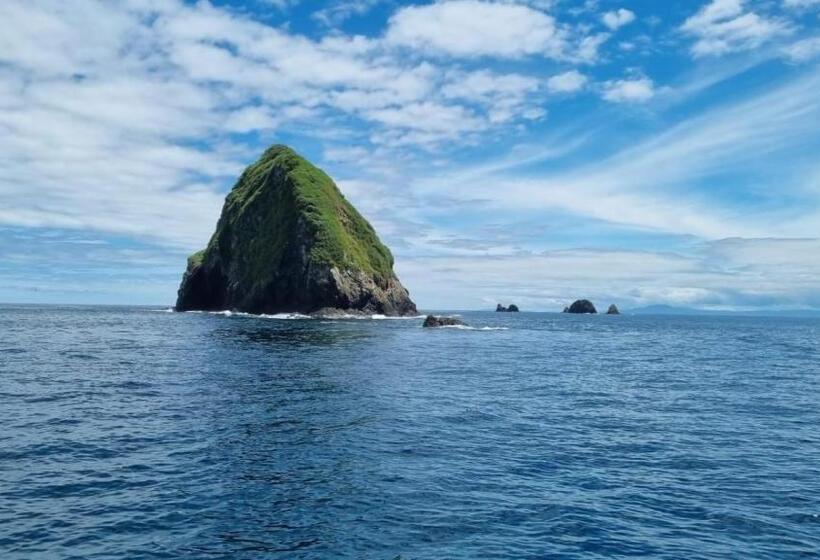 Hotel Bahía Yubarta