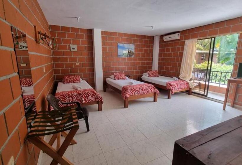 Hotel Bahía Yubarta