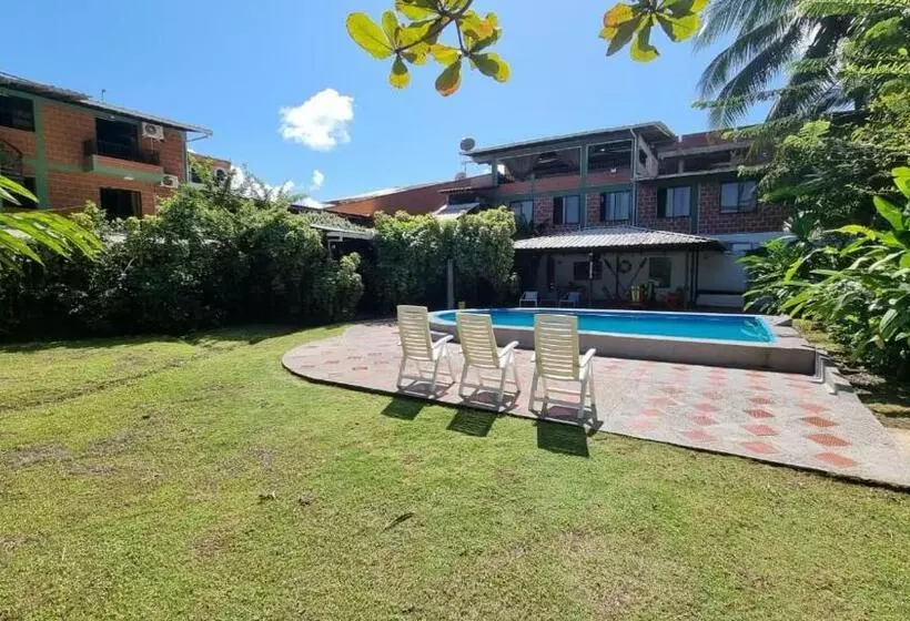 ホテル Bahía Yubarta