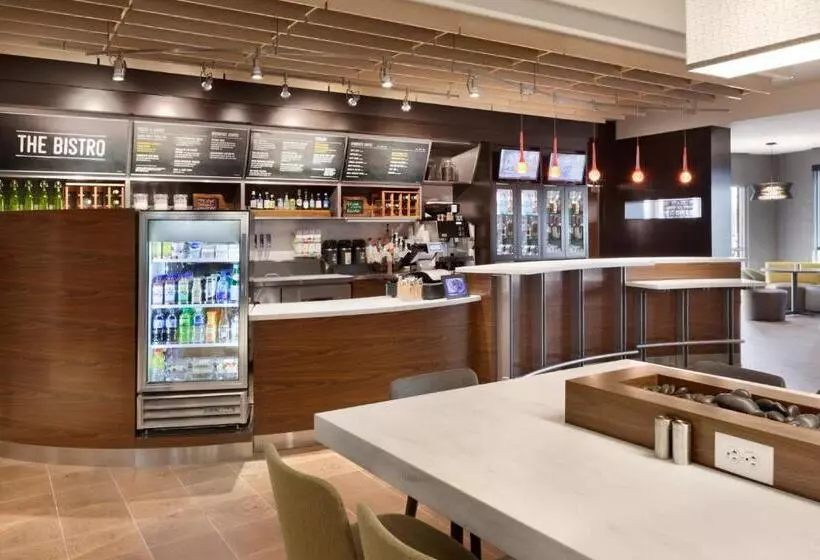 Hotelli Courtyard By Marriott Boston Dedham/westwood