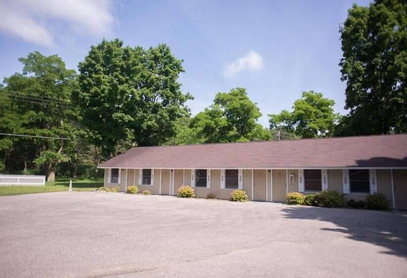 בית מלון כפרי M 22 Inn Suttons Bay