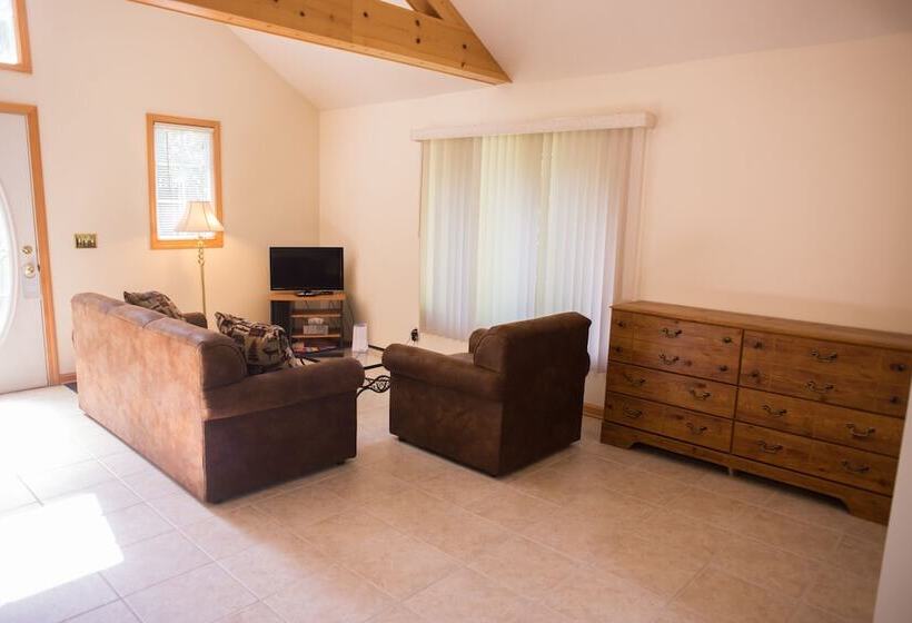 בית מלון כפרי M 22 Inn Suttons Bay