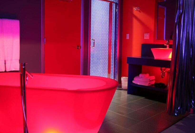 Отель The Roxbury