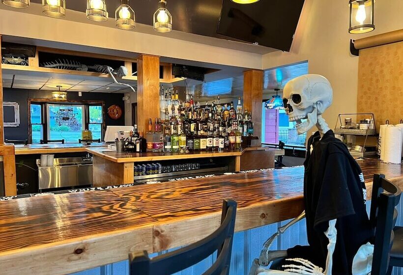 فندق على الطريق Carbone S Beachside Guest Rooms