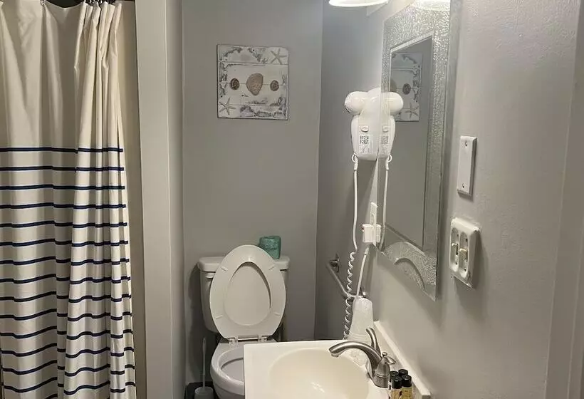 Motelli Carbone S Beachside Guest Rooms