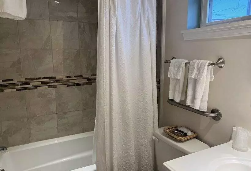 Motelli Carbone S Beachside Guest Rooms