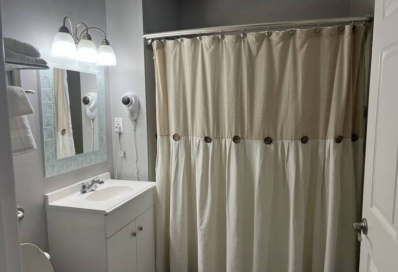 فندق على الطريق Carbone S Beachside Guest Rooms