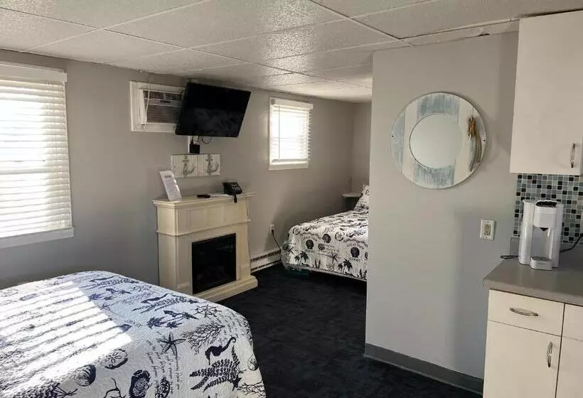 Motelli Carbone S Beachside Guest Rooms