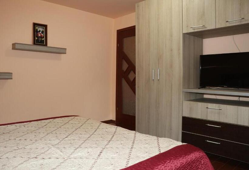 Пансион Amelia House