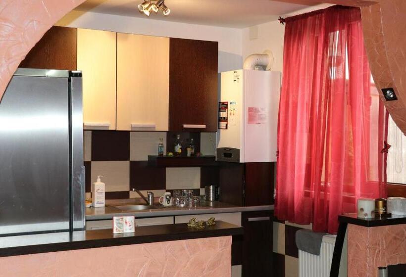 Пансион Amelia House