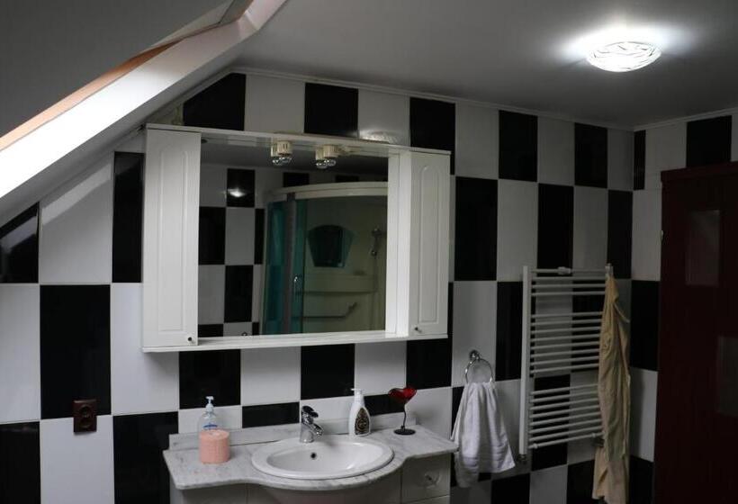 Пансион Amelia House