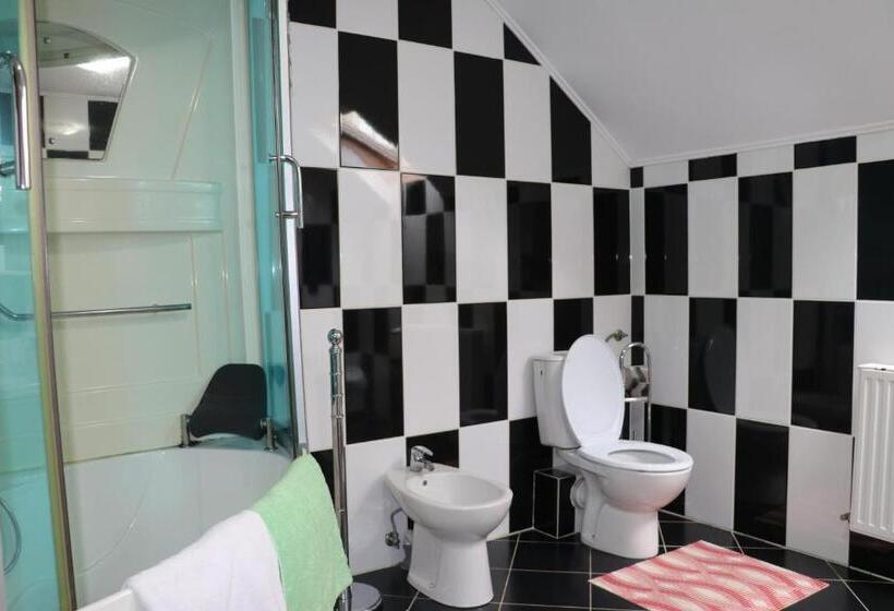 Пансион Amelia House