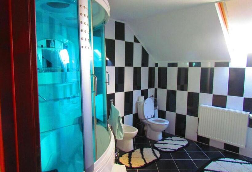 Пансион Amelia House