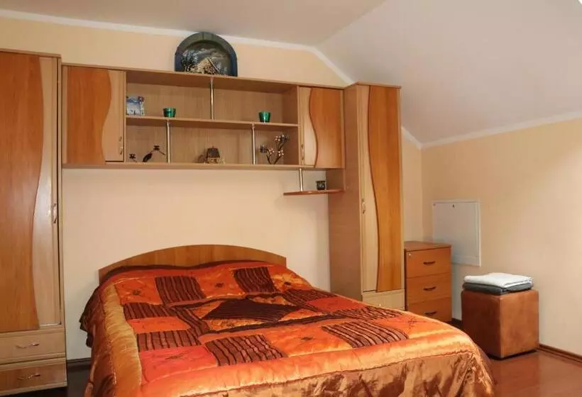 Pension Amelia House