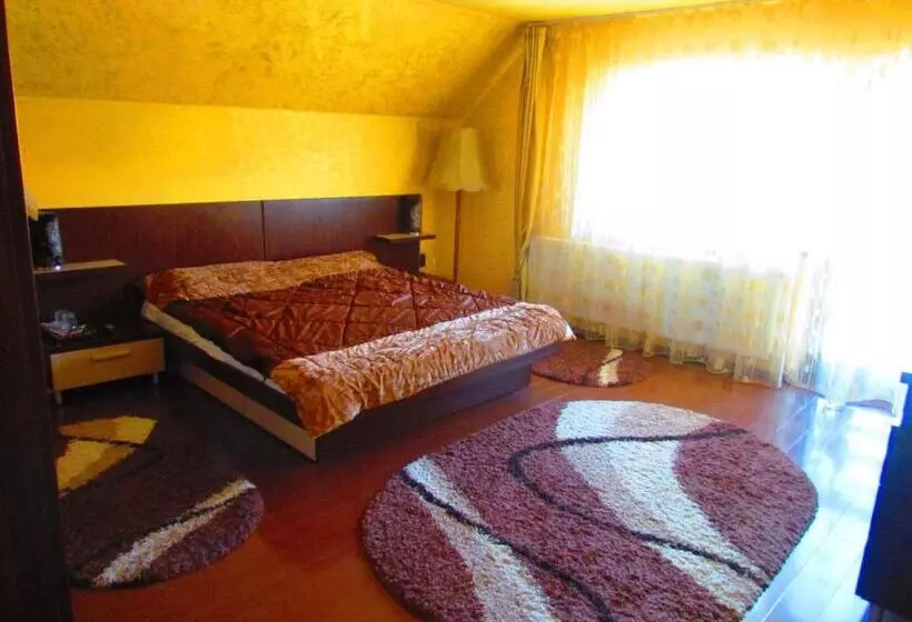 Pension Amelia House