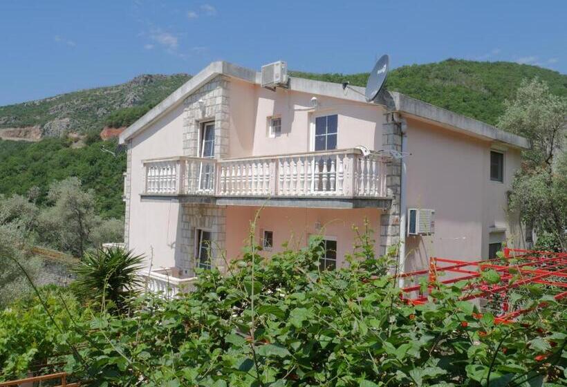 پانسیون Guest House Almond