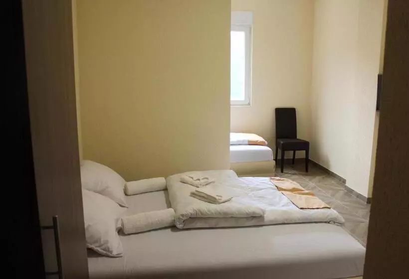 پانسیون Guesthouse Eko Piva