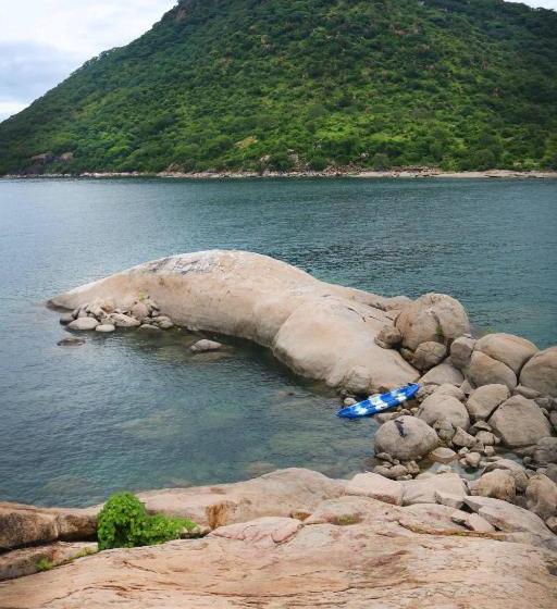 پانسیون Monkey Bay Beach Lodge