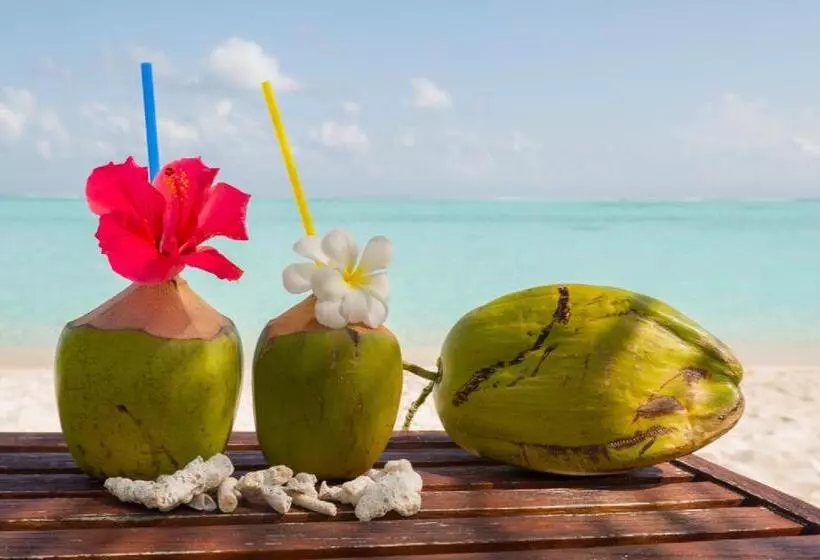پانسیون Ocean Beach Inn   Maldives