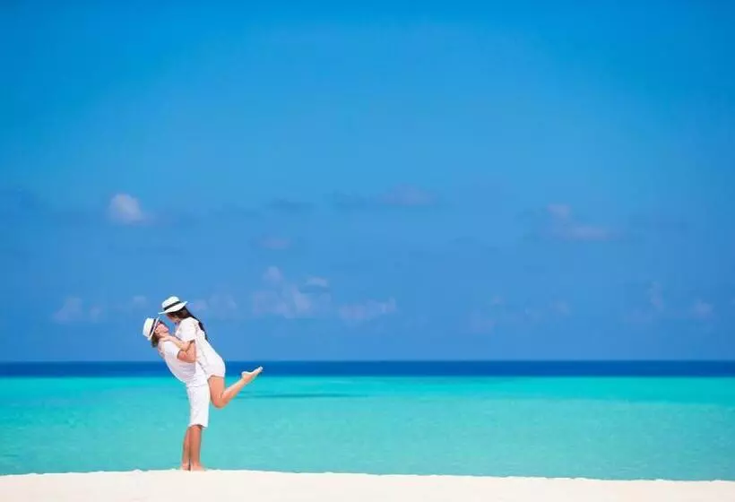 پانسیون Ocean Beach Inn   Maldives