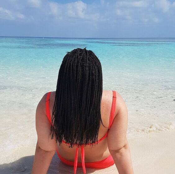 پانسیون Ocean Beach Inn   Maldives