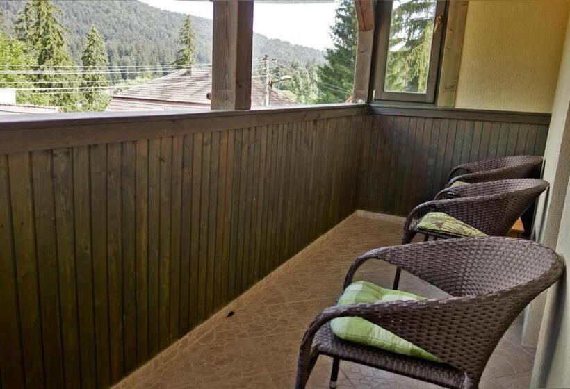 پانسیون Villa Atriolum