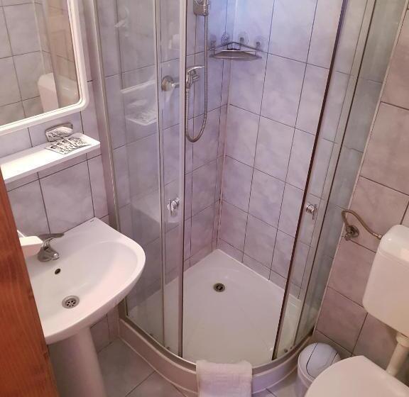 پانسیون Villa Atriolum