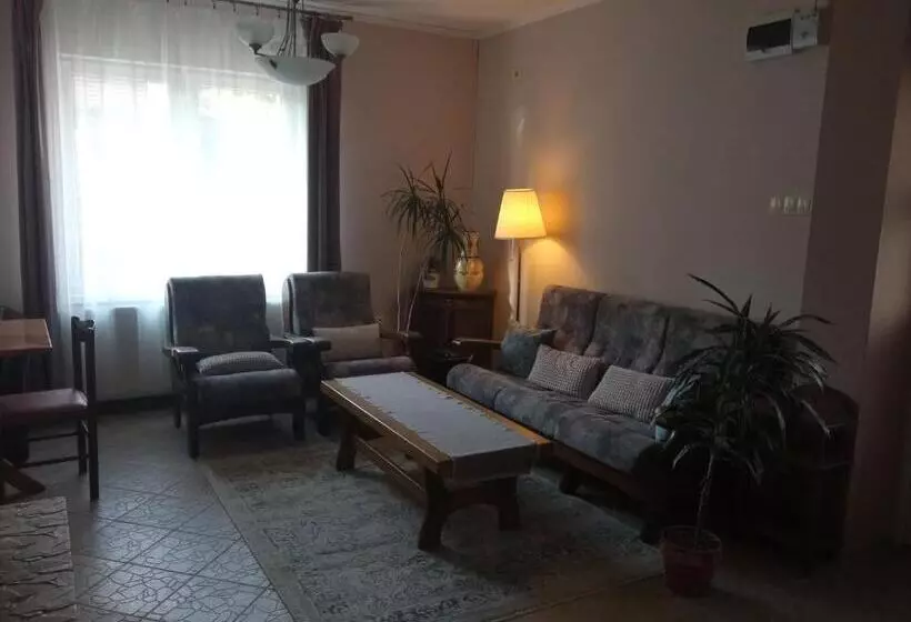 Majatalo Villa Atriolum