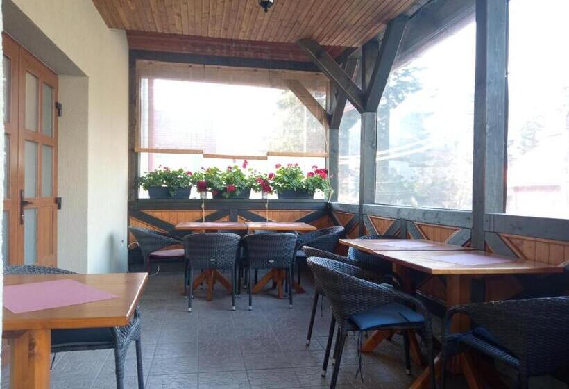 پانسیون Villa Atriolum