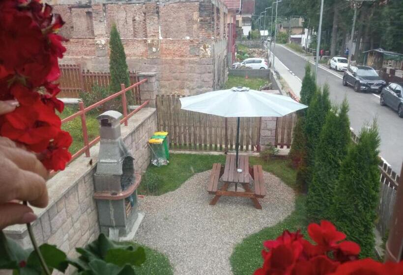 پانسیون Villa Atriolum