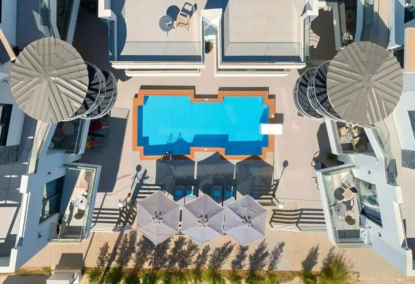 Pnoe Beachside Living