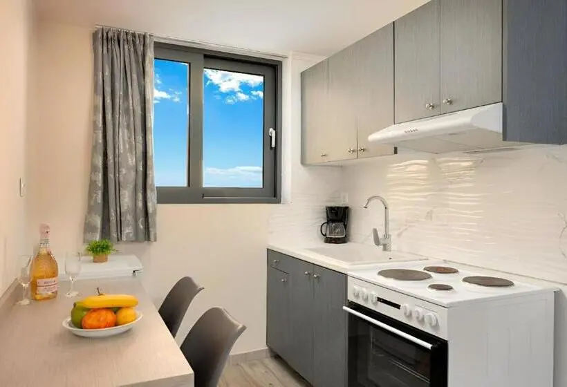 Pnoe Beachside Living