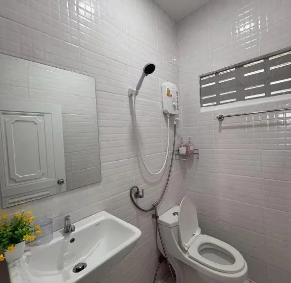 پانسیون An Airport Guesthouse