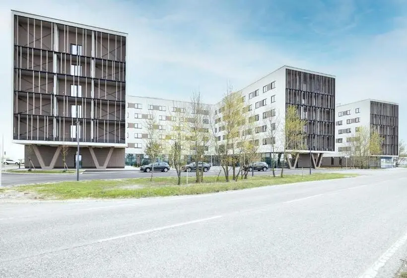 هتل Vienna House Easy By Wyndham Vienna Airport