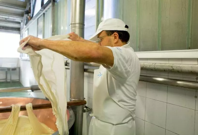 Aamiaismajoitus (B&B) Corte Della Maddalena