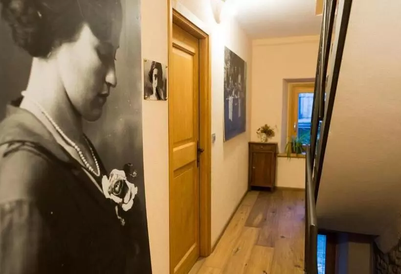 Aamiaismajoitus (B&B) Corte Della Maddalena