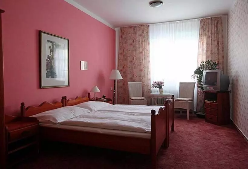 Hotelli Solaster Garni