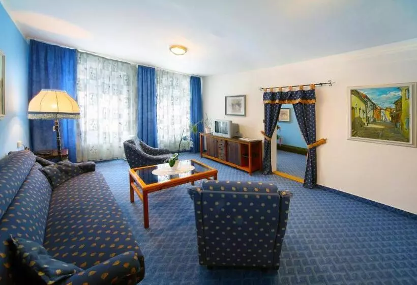 Hotelli Solaster Garni