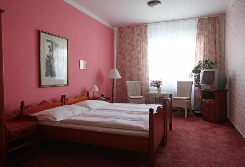 Hotelli Solaster Garni