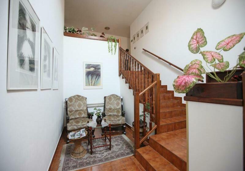 בית מלון כפרי Solaster Garni