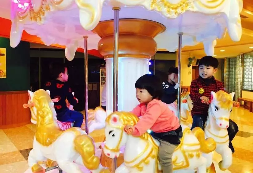هتل Uniresort Lukang