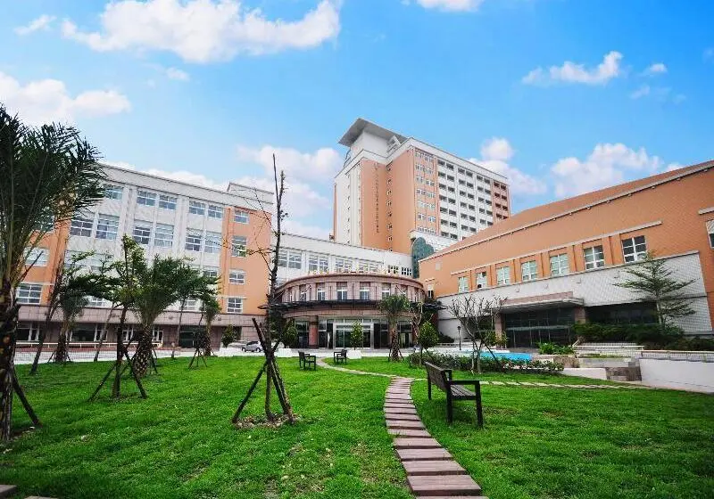 هتل Uniresort Lukang