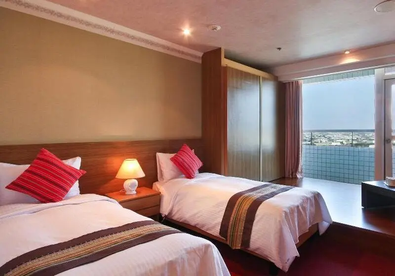 هتل Uniresort Lukang