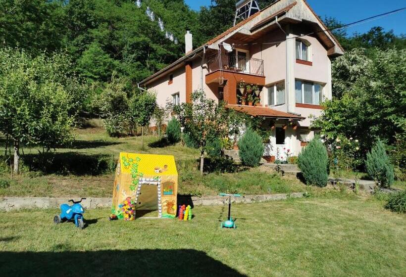 Пансион Casa Noastra